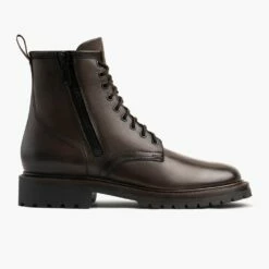 Stomper | Old English -Thursday Boots Sales 1024x1024 Men Stomper OldEnglish 030422 SideZip