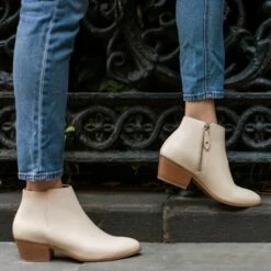 Downtown | Beige -Thursday Boots Sales 1024x1024 Women Downtown Beige 101421 2