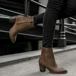 Highline | Savanna -Thursday Boots Sales 1024x1024 Women Highline Savannah 010423 2
