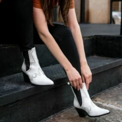 Icon | White -Thursday Boots Sales 1024x1024 Women Icon White 082222 2
