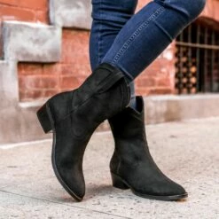 Liberty | Black Matte -Thursday Boots Sales 1024x1024 Women Liberty BlackMatte 021022 2