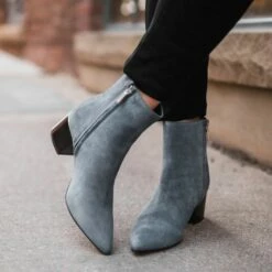 Luna | Baby Blue -Thursday Boots Sales 1024x1024 Women Luna BabyBlue 101922 1