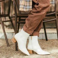 Luna | Ecru -Thursday Boots Sales 1024x1024 Women Luna Ecru 101922 1