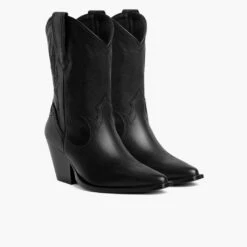 Sierra | Black -Thursday Boots Sales 1024x1024 Women Sierra Black 032823 3.4