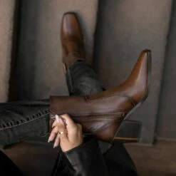 Soho Zip | Chocolate -Thursday Boots Sales 1024x1024 Women SohoZip Chocolate 031722 3