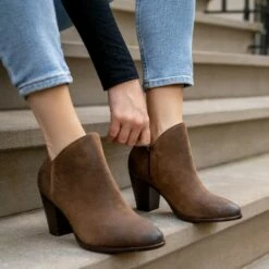 Uptown | Auburn 18 Uptown | Auburn -Thursday Boots Sales 1024x1024 Women Uptown Auburn 102422 2