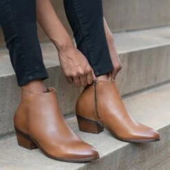 Downtown | Toffee 16 Downtown | Toffee -Thursday Boots Sales 1024x1024 women downtown toffee 061421 2